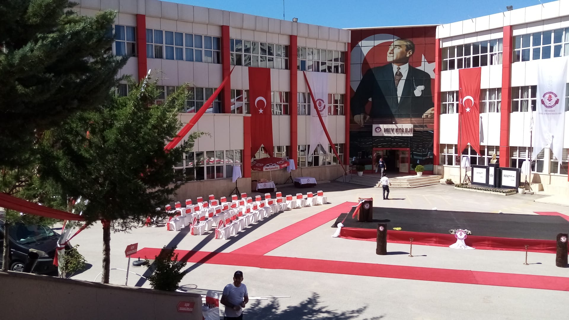 decb70ce-3911-414c-9af1-fc9dfa7d6d9b